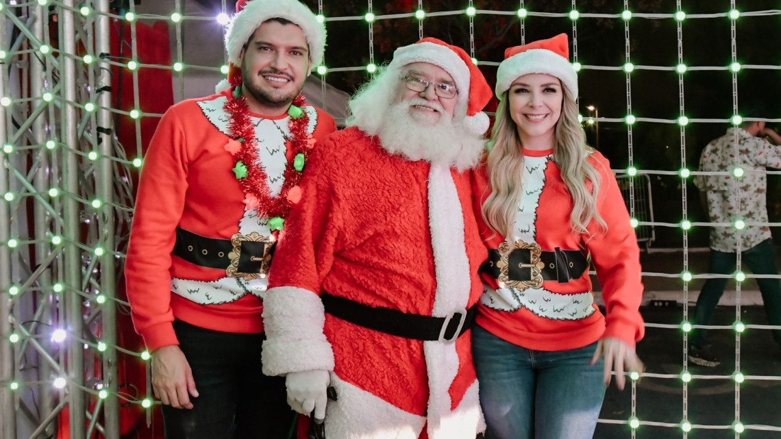 Recaudan tres camiones de juguetes en el `Túnel Navideño’ en Matamoros