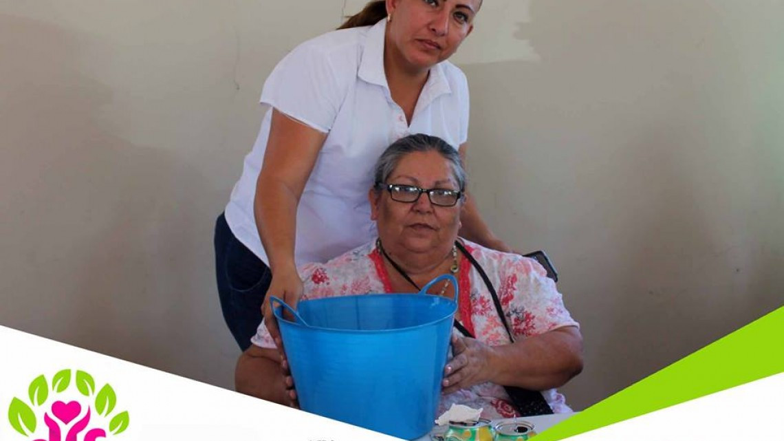 Realizan festejo a abuelitos del mes