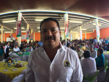 Burócratas siguen esperando el 50% de descuento en derechos vehiculares 