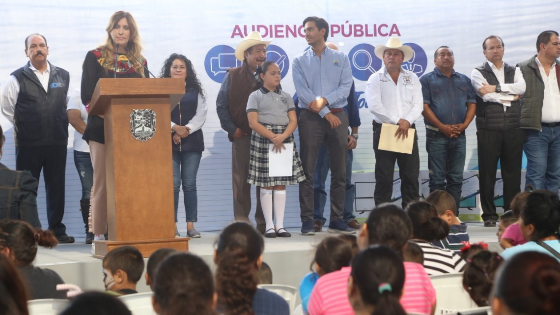 2 mil 500 habitantes se reúnen con Maki Ortiz