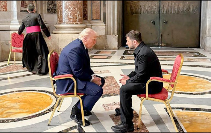 Trump y Zelenski se reúnen cara a cara en el Vaticano para buscar la paz en Ucrania