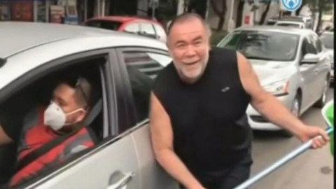 Jesús Ochoa sale a las calles para apoyar a artistas callejeros