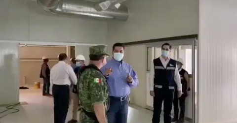 Supervisa Gobernador construcción del Hospital Móvil COVID-19 en Matamoros