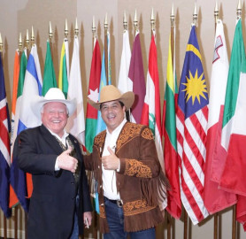 Asiste gobernador de Tamaulipas a evento internacional de ganadería en Houston, Tx