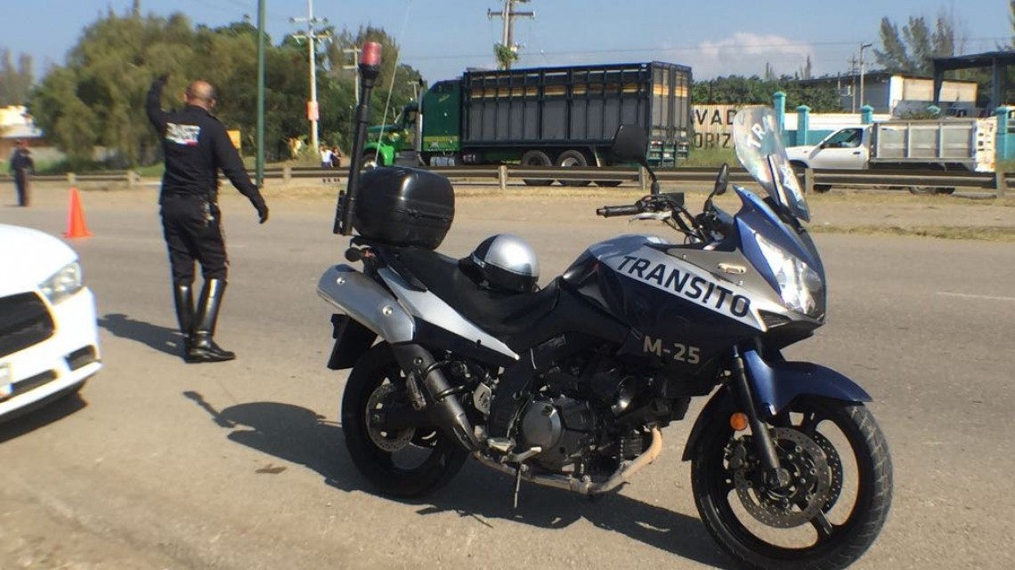 Vigilan de forma permanentemente a agentes de tránsito
