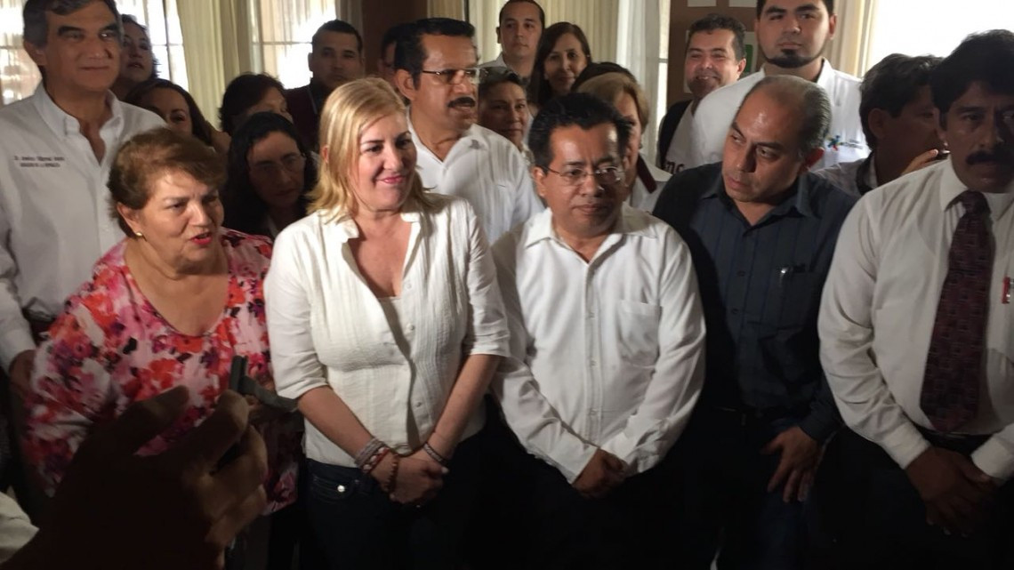 Recibe Rosa Muela constancia que la avala candidata de Morena a la alcaldía de Tampico