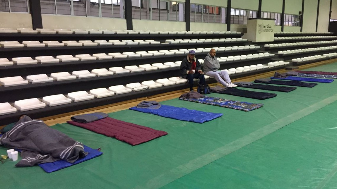 Atienden a indigentes en albergues