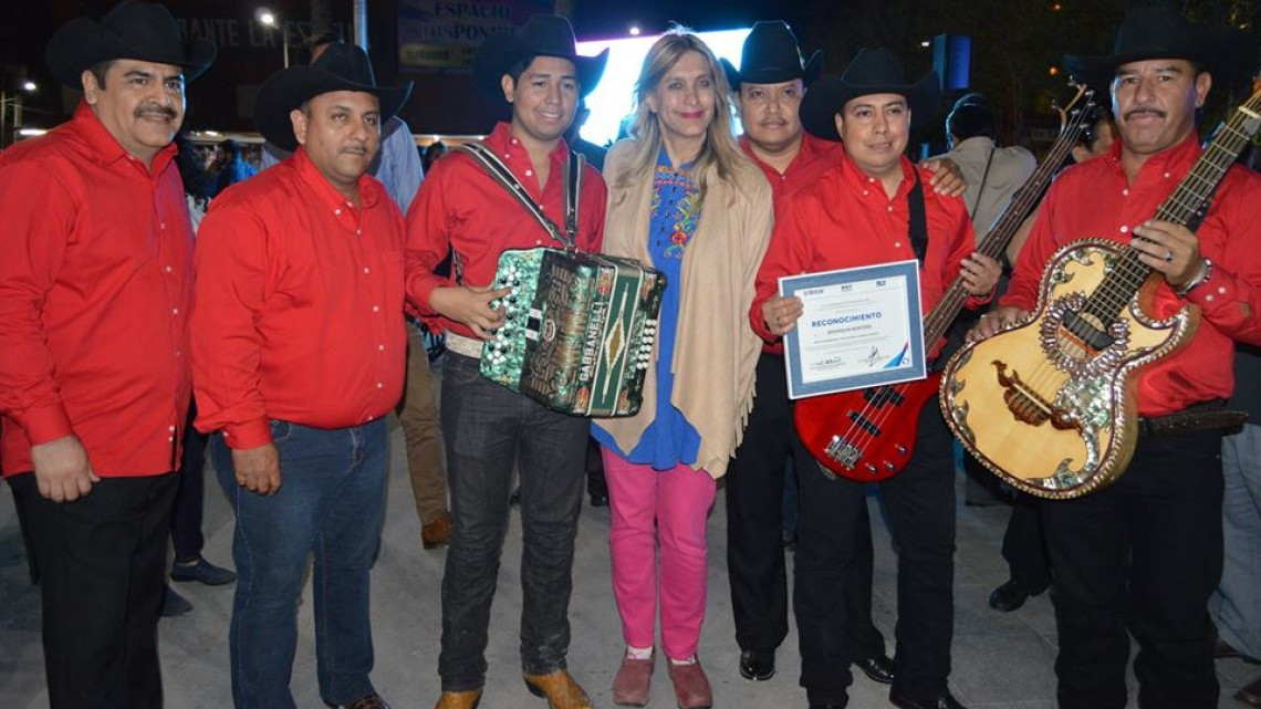 Realizan homenaje a Cornelio Reyna