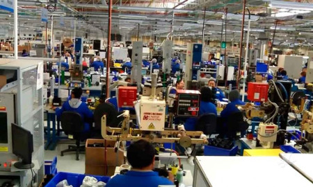 Los trabajadores no deben relajar las medidas y mucho menos confiarse por avance en la fase: Juan Villafuerte