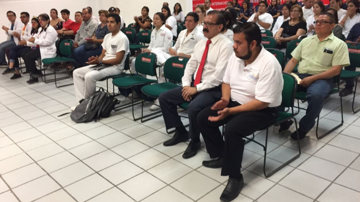 Preparan a futuros médicos para detección oportuna de la esclerosis múltiple