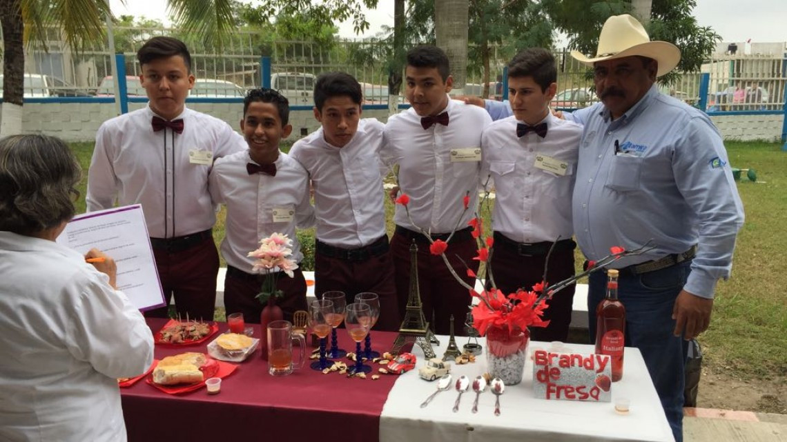 Entregan escrituras a CBTis 105 de Altamira