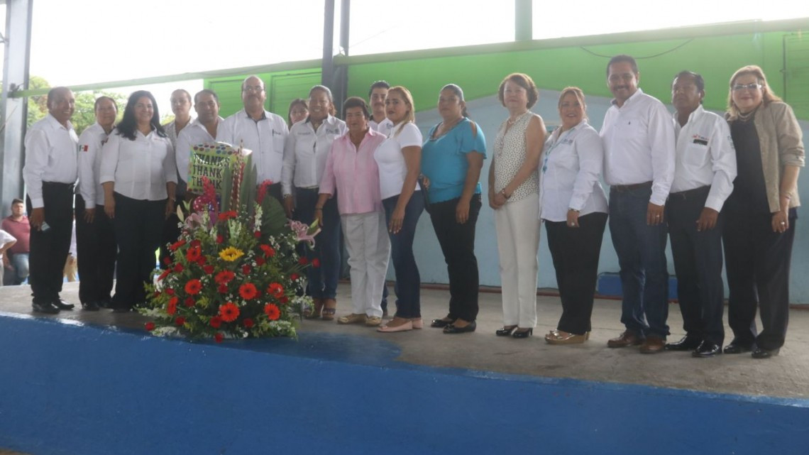 Supervisa Magda Peraza construcción de comedor escolar en primaria