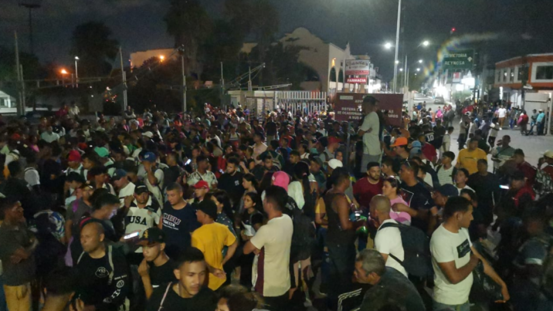 Migrantes intentan ingresar de manera ilegal a EU por puente de Matamoros