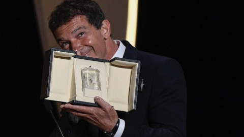 Antonio Banderas es galardonado como mejor actor en Cannes
