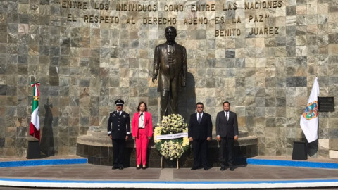 Recuerdan a Benito Juárez en el 212 aniversario de su natalicio