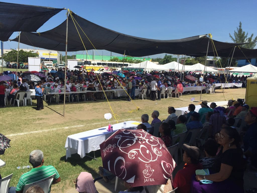Festejan a los adultos mayores en Altamira