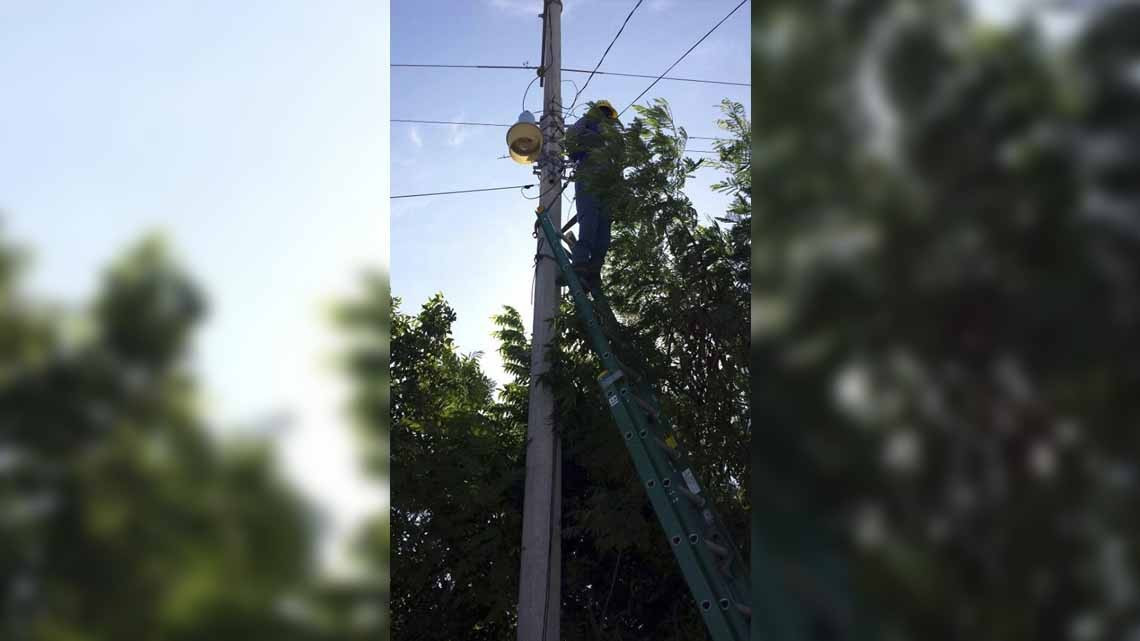 SPP realiza trabajos de cambio de luminarias