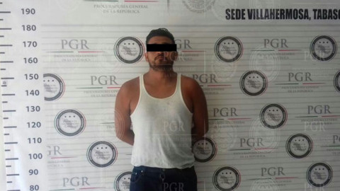 Rescatan a 112 migrantes que iban en camión de carga