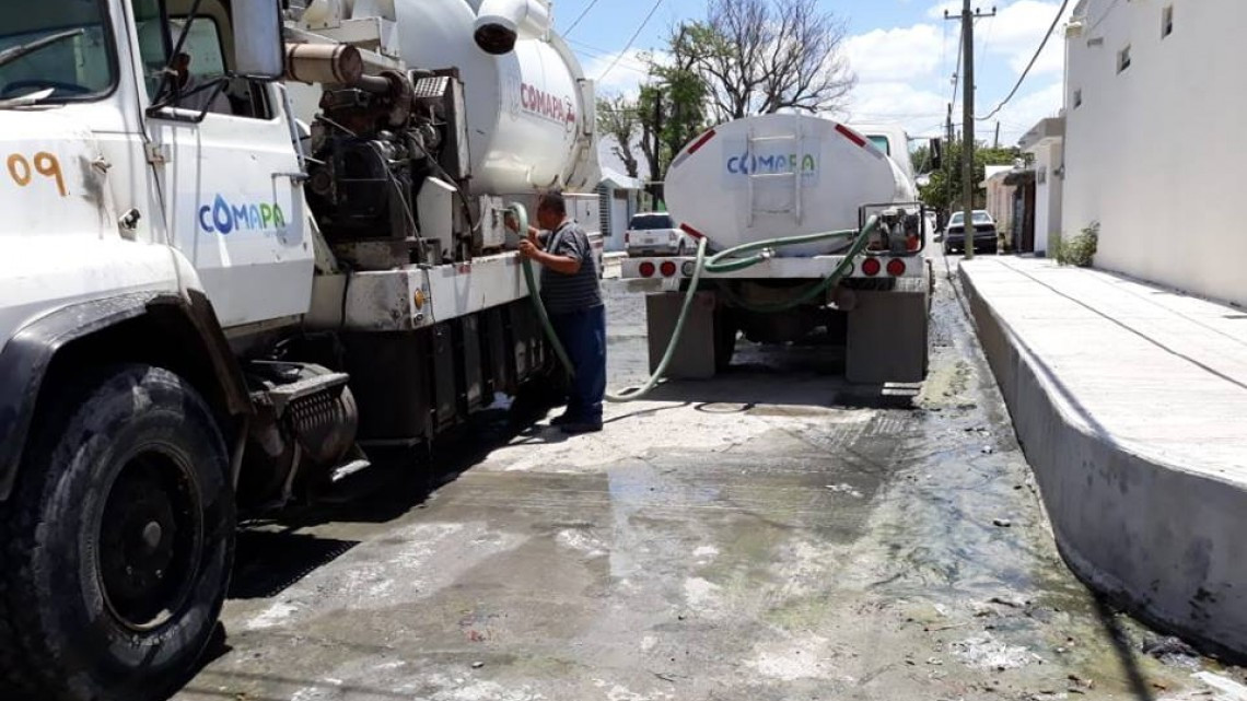 Comapa trabaja con equipo vactor