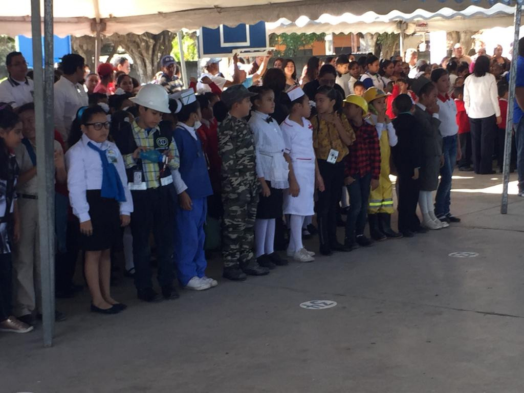 Entregarán becas escolares, se busca evitar la deserción