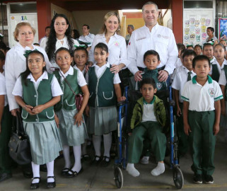 Impulsa Adrián Oseguera programa de mantenimiento en las escuelas