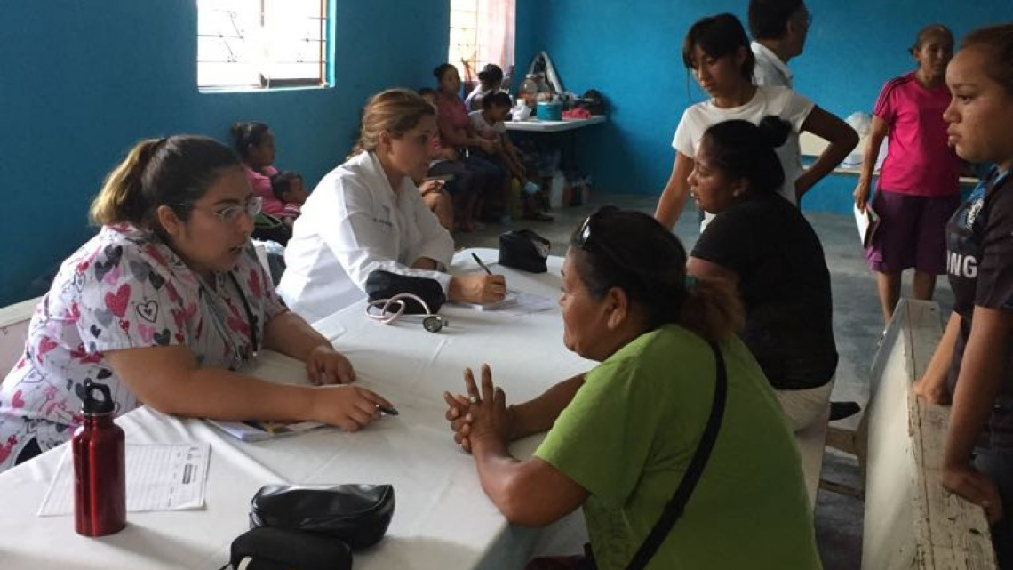 Entregan apoyos brigadas del DIF