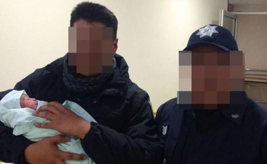 Auxilian Federales a mujer en labor de parto