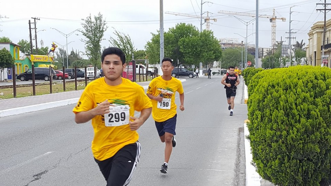 Realizan carrera "Por la Amistad Entre las Naciones Unidos y de Pie"