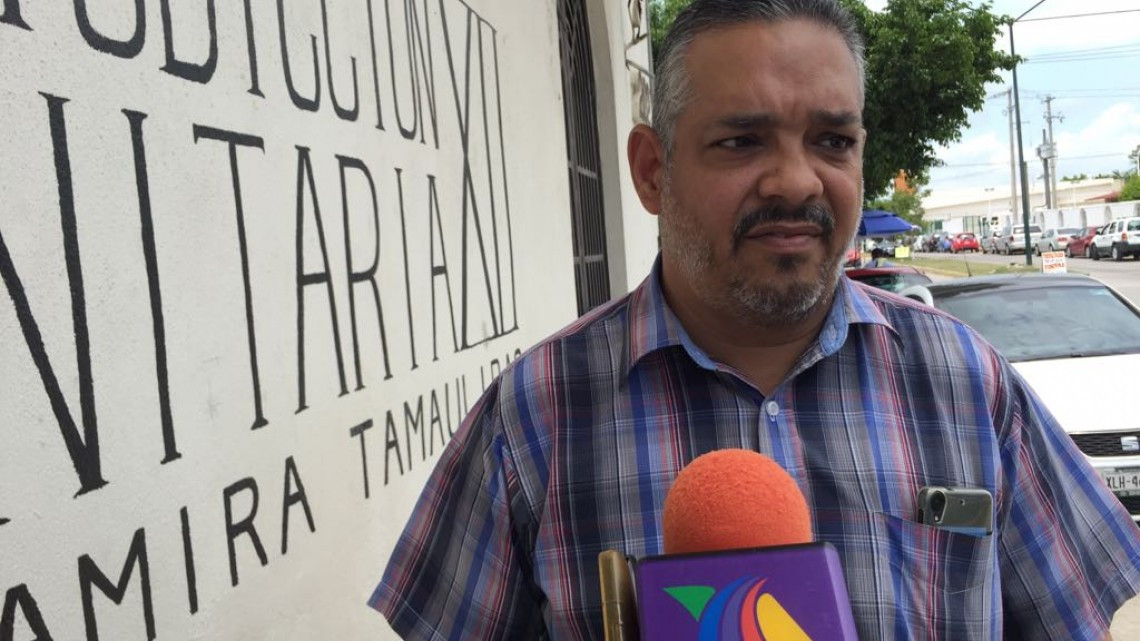 Empleados de salud insisten en plazas laborales