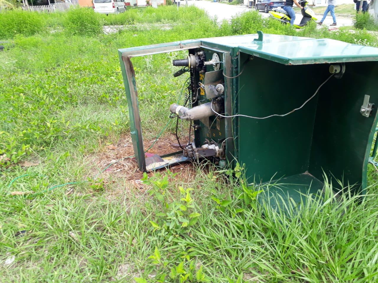 Cables de alta tensión en el piso ponen en riesgo a habitantes de fraccionamiento de Altamira