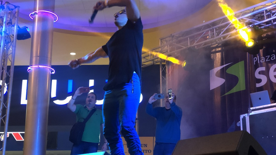 Chyno Miranda enloquece a sus fans reynosenses