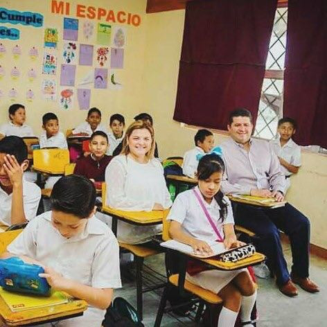 ⁠⁠⁠Diputado federal convive con maestros de Matamoros