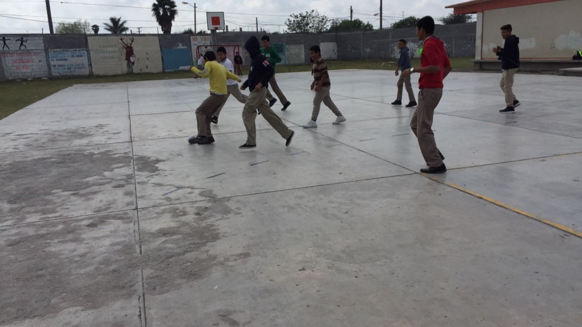 Alumna pide ampliación de canchas deportivas