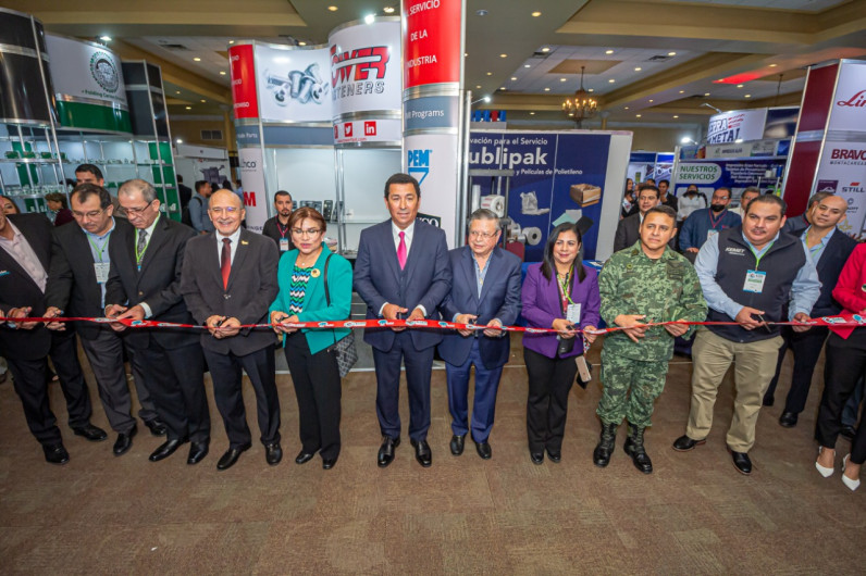 Inaugura Alcalde Mario López Expo Proveedor Industrial Index Matamoros 2022