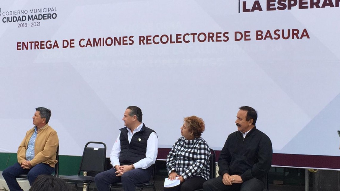 Entrega Adrián Oseguera 7 nuevos camiones de basura a Madero