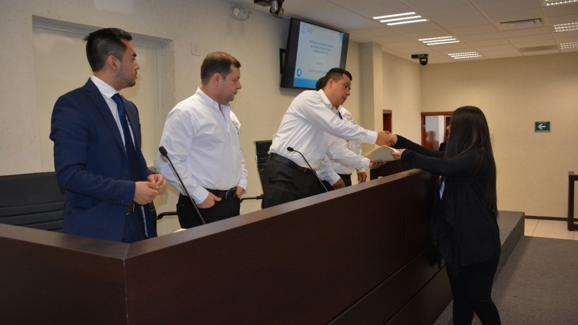 Entregan nombramientos del “Curso de Formación Inicial para Peritos”