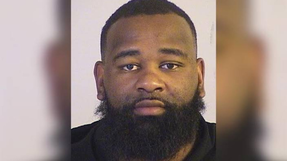 Arrestan a jugador de los Chiefs por violencia doméstica en Alabama.