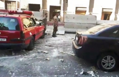 Triple atentado suicida frente a comisaría de policía en Siria