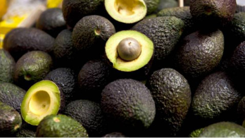  Aumentan robos de aguacates para venderlos ilegalmente