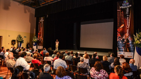 Invitan a Nuevo Larenses al Festival de Monólogos 2017