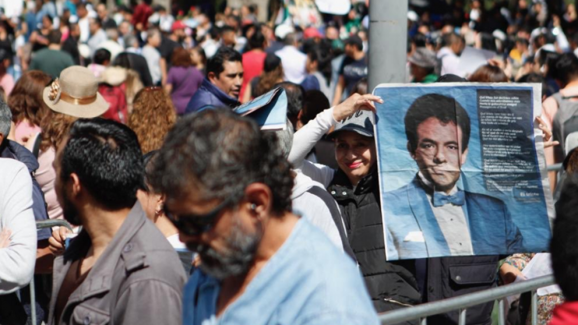 Rinden homenaje a José José en Ciudad de México