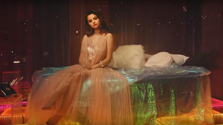 Selena Gomez alcanza el número en el Billboard con "Rare"