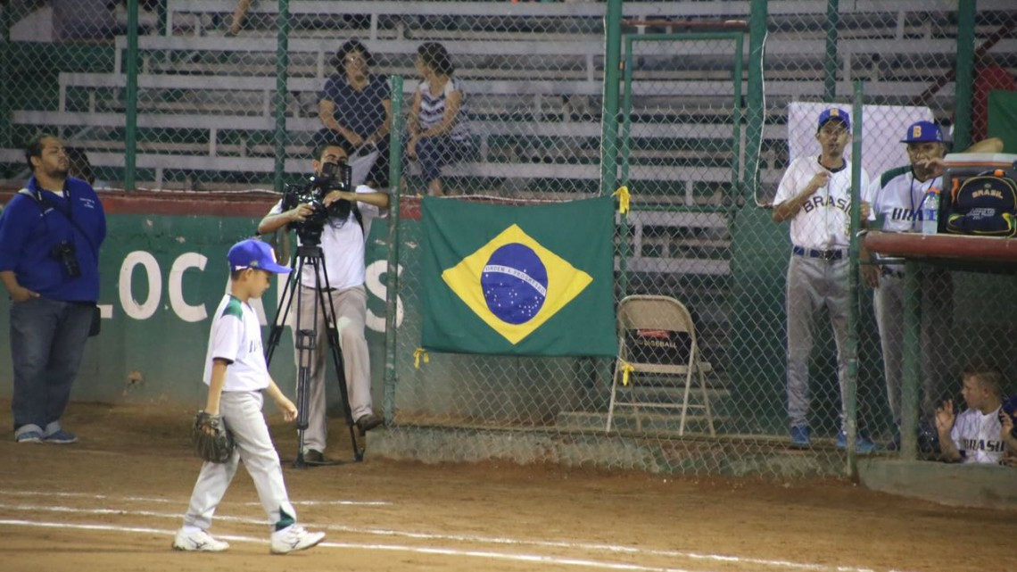 México derrota a Brasil por Nocaut y amarra su pase a la siguiente ronda