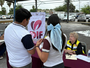 DIF Nuevo Laredo lleva pláticas preventivas a jóvenes de secundaria