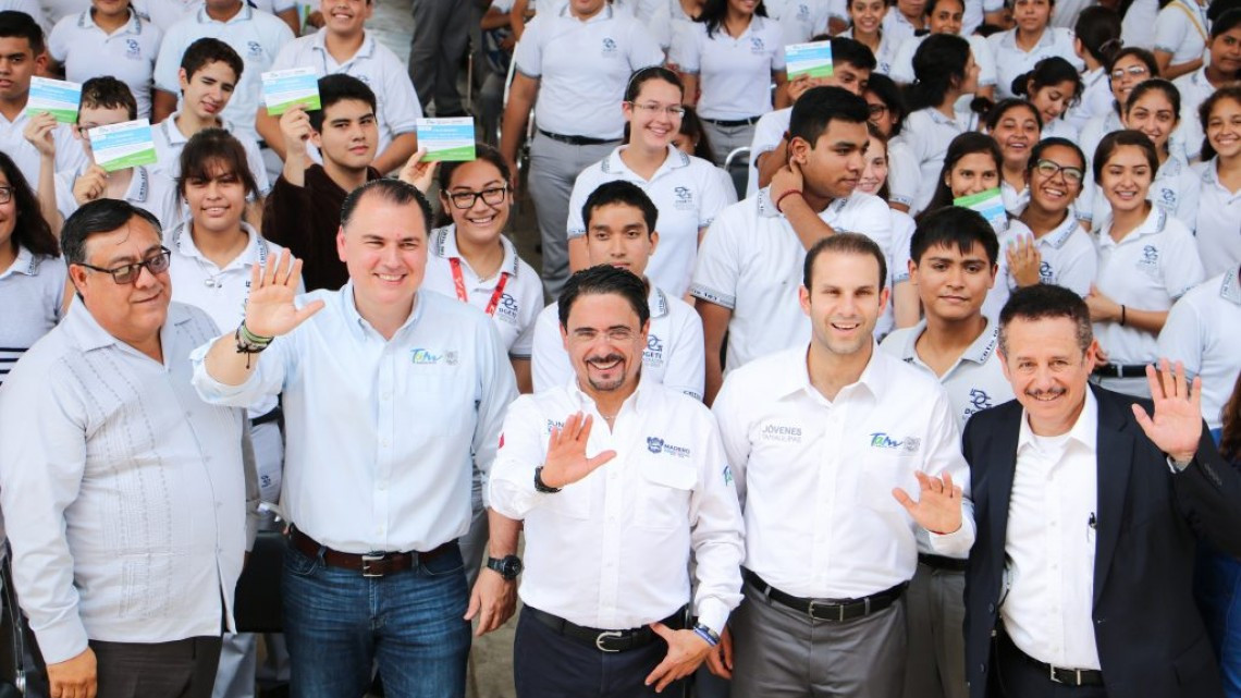 Alcalde de Madero apoya a en impulsar el desarrollo profesional de jóvenes 