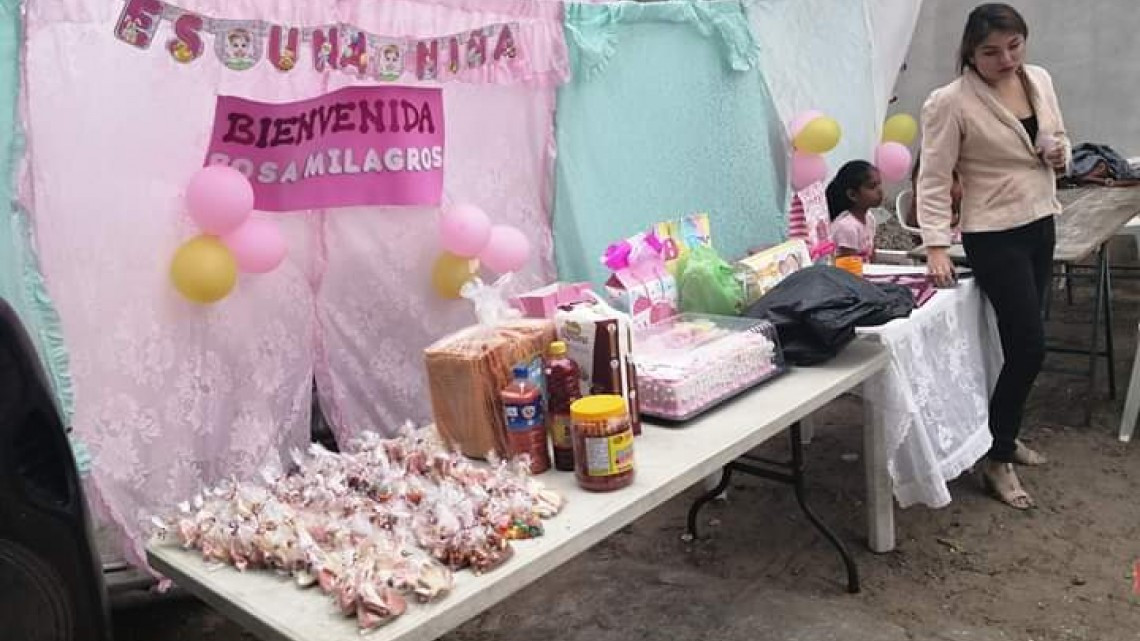 Mujer realiza su baby shower, nadie asiste y se hace viral