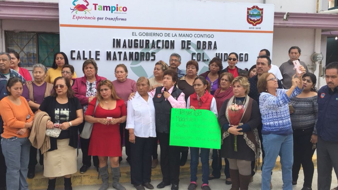 Entrega alcaldesa calle y comedor escolar