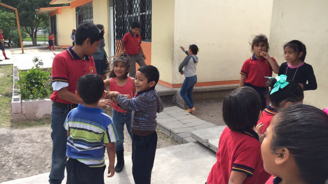 Organizarán baile en primaria para comprar aires acondicionados