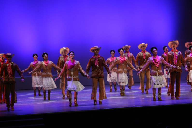 Inaugura Américo el XXII Festival Internacional en la Costa del Seno Mexicano