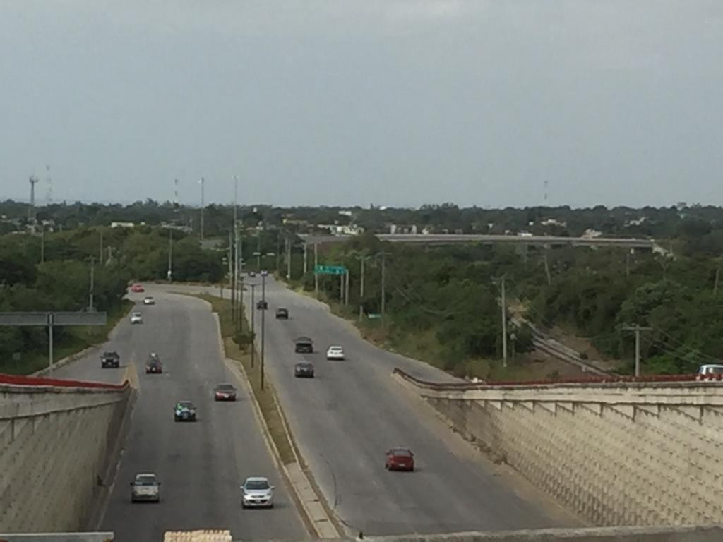 Se buscan recursos económicos para rehabilitar la avenida de la industria